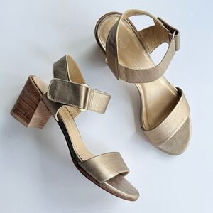 Stuart Weitzman Broadband City Leather Sandal in Gold / Bronze Metallic Size 7